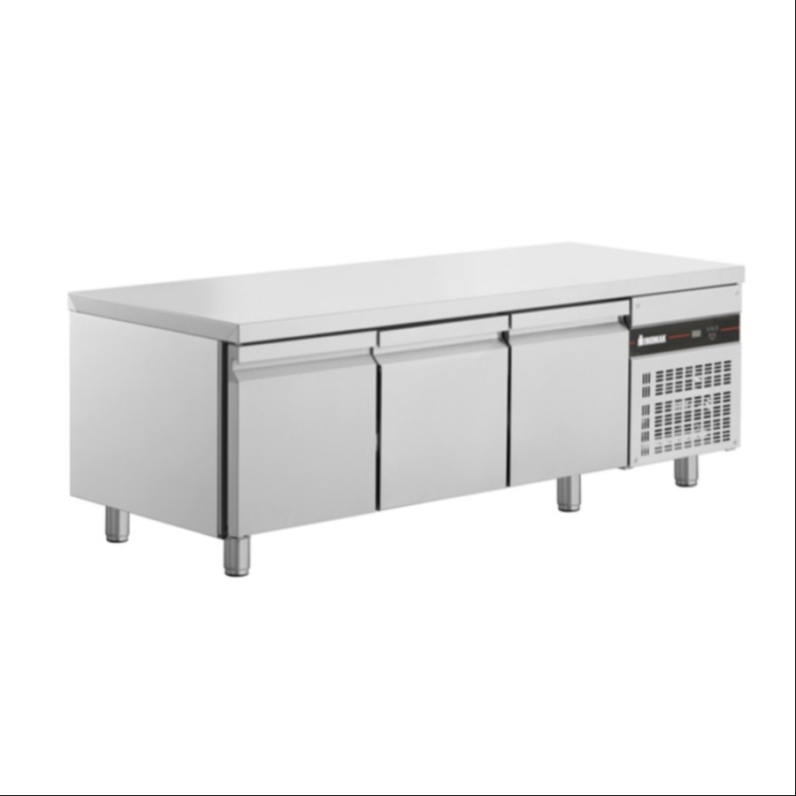 LOW COOLING COUNTER / CHEF BASE WITH 3 DOORS